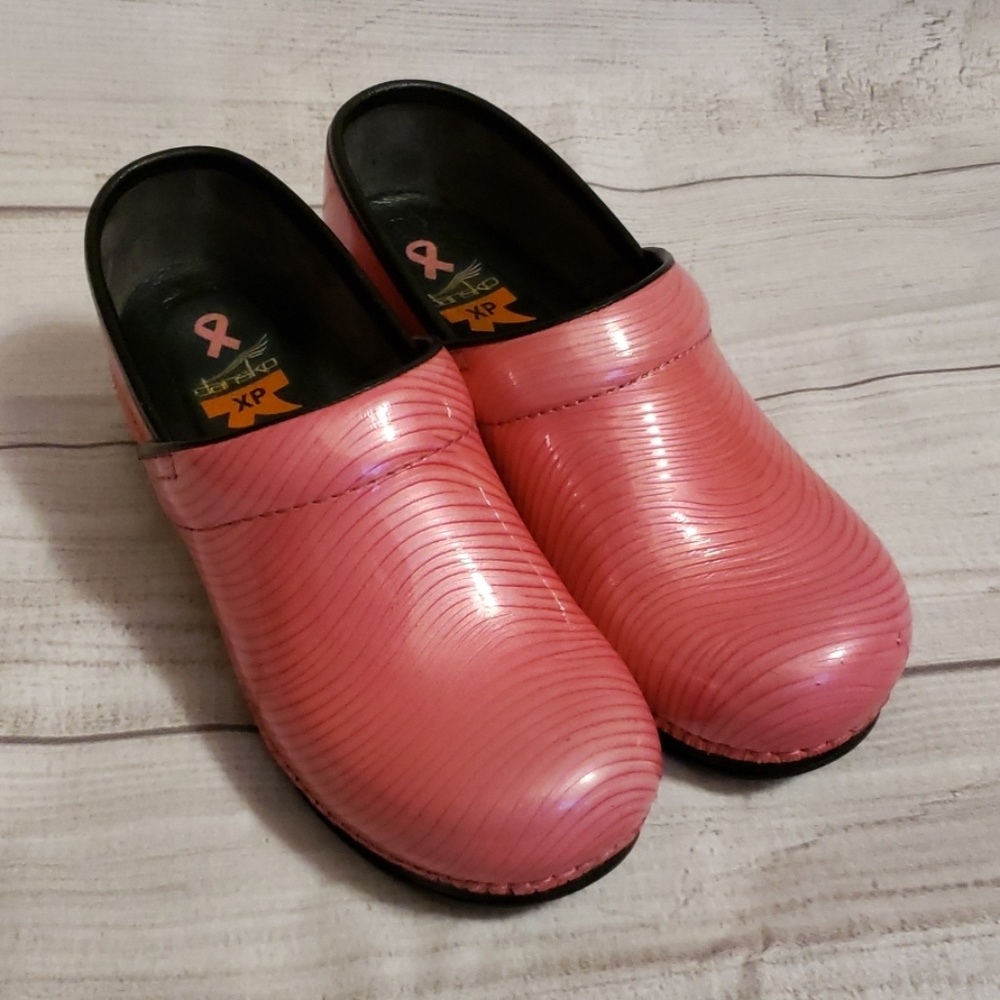 Dansko XP Clogs Size 38 Womens Nurse Breast Cancer